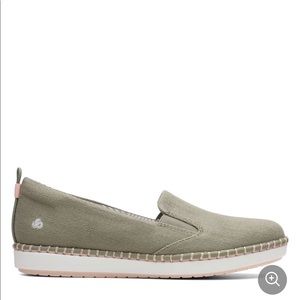 Clark’s Cloudsteppers “Step Glow Slip”